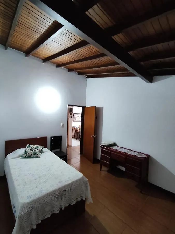 Casa Familiar Apartment Medellin 0*,